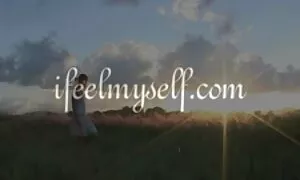 Sexy tatoueur porno gay masculin suce et baise client