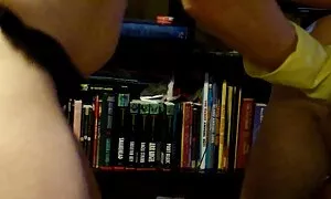 Emo babe joue avec la chatte humide extrait vidéo gay